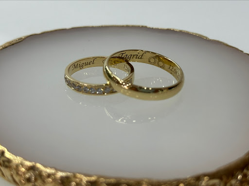 Joyerías González | Alianzas de boda y anillos de Compromiso en Madrid | Relojería