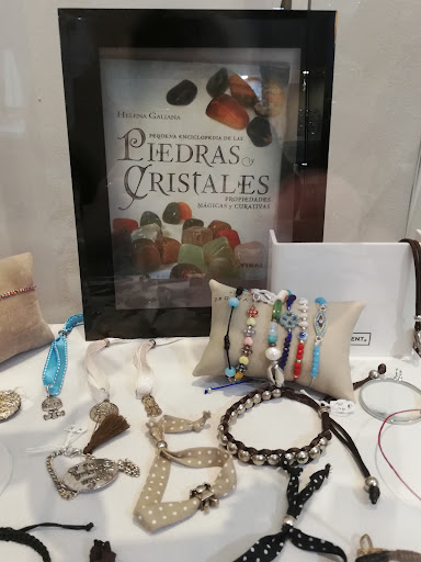 MR Relojería, Joyería. Plata 1era. De Ley. .TALLER PROPIO Reparación de Relojes y Joyas.