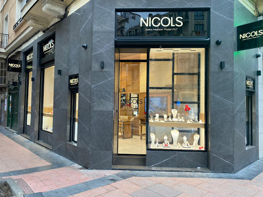 Joyería Nicols - Alianzas de Boda y Anillos de Compromiso.