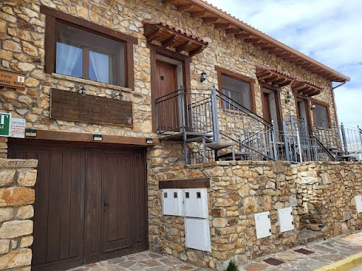 Alojamientos y Casa Rural La Casona de Gascones