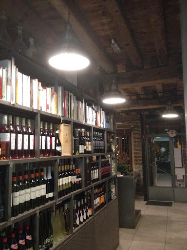 El Aderezo Restaurante & Bar
